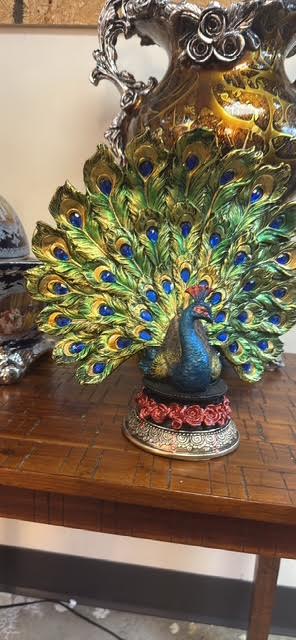 Peacock Size Size: (10H 11W)