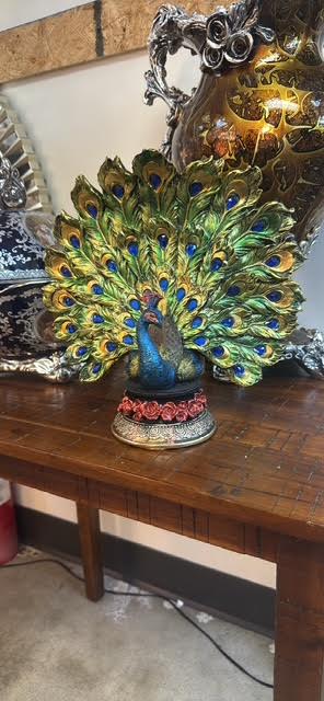 Peacock Size Size: (10H 11W)