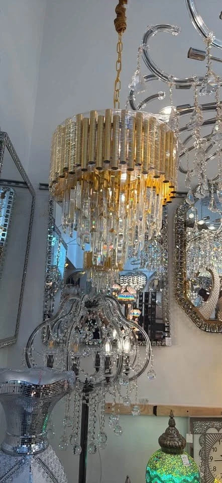 Modern crystal chandelier with orginial crystals (Size: 17W H18H)