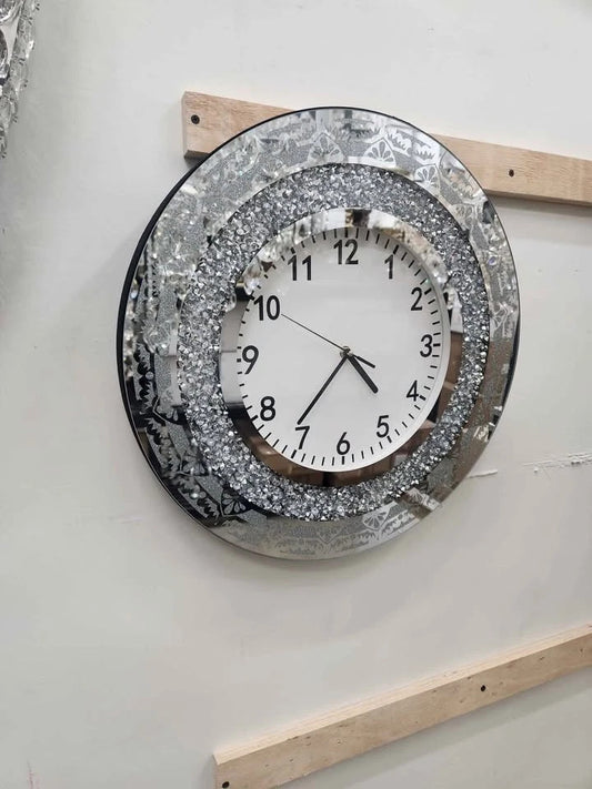 Luxury Round Crystal Clock with Original Hand-Cut Crystals (Size: 18W 18H)